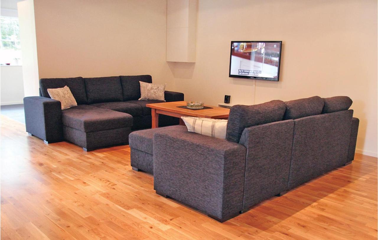 2 Bedroom Cozy Apartment In Habo Mullsjö Dış mekan fotoğraf
